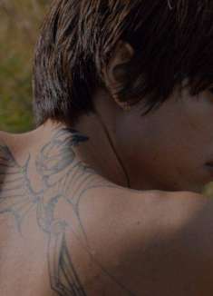 范思哲春夏高定广告,迎接夏日天真烂漫到来