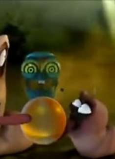 爆笑虫子:小红小黄在吃蟠桃,屎壳虫的一个屁把大家熏没了