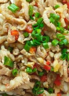 秋葵这样做既好吃又简单，口感酸爽.满满的盆都不够用吃