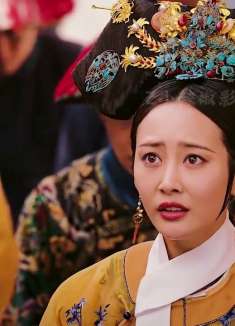 如懿断发卫嬿婉升级皇贵妃，位置还没做稳，就被颖妃怼到怀疑人生