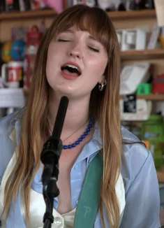 当代最被低估的吉他诗人之一，Madison Cunningham小桌音乐会