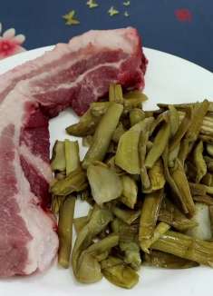 五花肉这一个做法太开胃了，高温天做一盘，饭都要多煲半锅超下饭