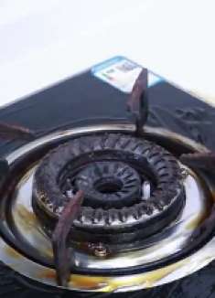 今天才学会，把白醋倒灶台上，去除油污效果太厉害了