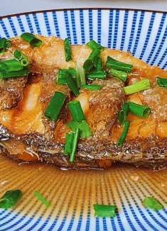 入秋后要多吃鱼，教你懒人做法，用料简单味道香，大人小孩都喜欢