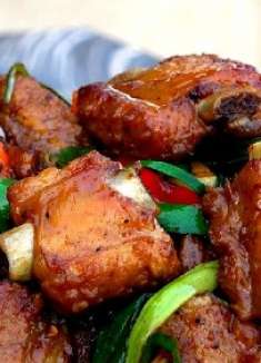 排骨不要焯水了，直接生炒，鲜嫩无比