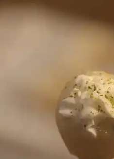 冰冻荔枝奶油冰淇淋，一口一个好满足