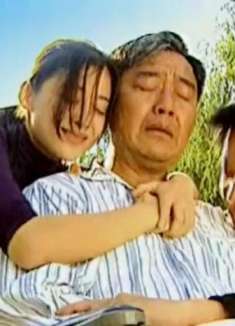 姑娘被同学的母亲看不起，还要搜她的身（9）