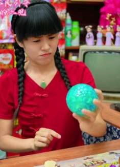 小卖部里出现了两张一号龙珠奖票