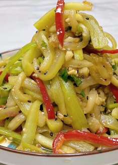 清爽又营养的瓠子瓜怎么拌好吃？老厨分享拌汁调制技巧，清热开胃