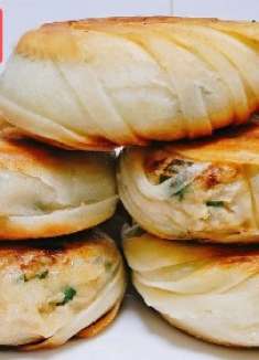 香酥肉饼这样做太好吃了，金黄酥脆，肉嫩味鲜，咬一口香得直掉渣