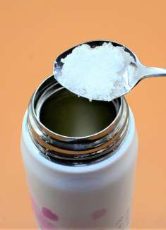 保温杯脏了不好洗？教你保温杯清洗技巧，洗完就和新的一样