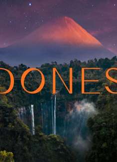 航拍火山雨林，印尼的傍晚是紫红色的