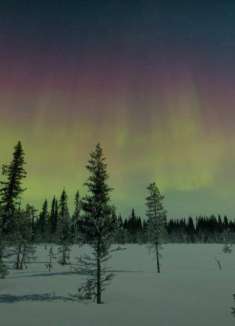 芬兰延时摄影，当圣诞老人把极光塞袜子