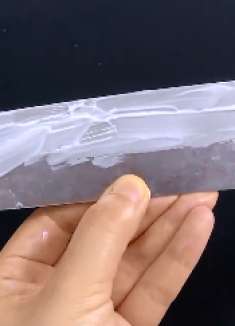 牙膏挤到菜刀上，这个作用真厉害，好多人不懂有啥用，都看看吧