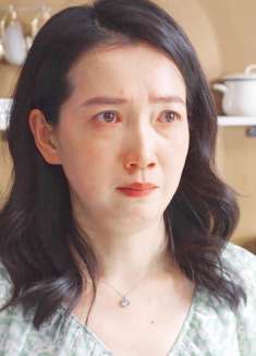 《平凡之路》丈夫背叛妻子却不敢声张，全职妈妈的现状心酸又窒息