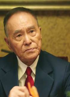 敌机逼近我国领海，飞行员勇往直前，最终大获全胜