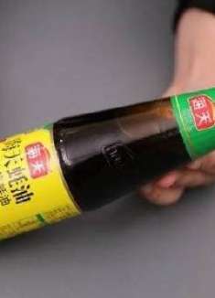 蚝油厂员工告诉我,看蚝油瓶上这2个字,后能买到正宗鲜美蚝油
