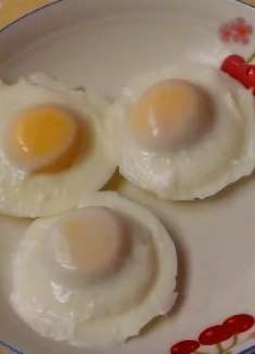 手把手教你荷包蛋的新做法,不散花不破皮,滑嫩可口,方法还简单