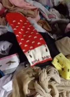 旧袜子扔了太可惜，用这4招将它变废为宝，不知道省了多少钱