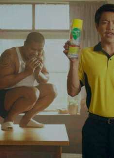 泰国脑洞广告，花臂大哥变嘤嘤怪的救星竟是它