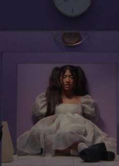 进入波萨诺瓦世界：Hope Tala R&B 新单「Tiptoeing」MV