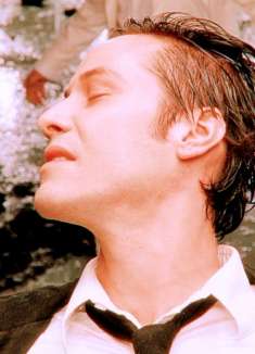 康斯坦丁史诗级戒烟片，唯一敢跟撒旦竖中指的男人！