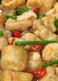 吸满了汤汁的油豆腐，今天晚上又多吃了两碗大米饭