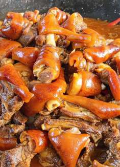 湖南小伙做土狗10年，皮脆肉香味道正，不用出摊就没了，真过瘾