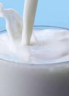 过期牛奶是个宝,这样利用特别“值钱”,解决了男性女性的大困扰