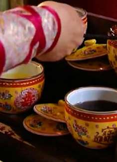 为慈禧做菜的御厨粗心大意，误把辣椒酱当成豆瓣酱，这下惨了