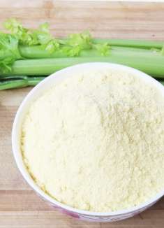 冬天要多吃玉米面，加芹菜这样做，营养健康又美味，比吃肉都香！