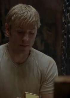 5分钟看完《幽灵船》海上漂流了40年的巨轮，上面全是黄金