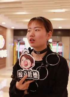 有人会为了钱嫁给80岁的富翁嘛？根本不是钱的事