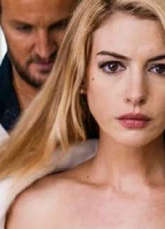 男子随娇妻去岛上度假,不料所有人都想杀他,惊悚片《惊涛迷局》