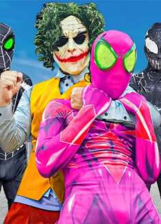 蜘蛛侠们出门执行任务，没想到被打败了，这么弱吗