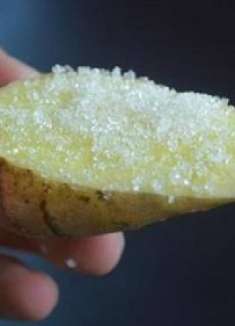 生姜上撒点白糖,作用真是棒,用一次能省好几百元