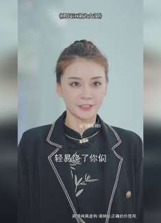 女儿被黑老大欺负，没想到拳王妈妈重出江湖