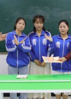 是谁在操场上说大话，说的简直是太离谱了，还被校长听的一清二楚