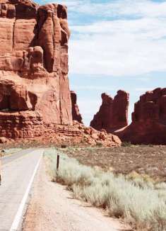一场西部自驾冒险，去天地间寻找自由