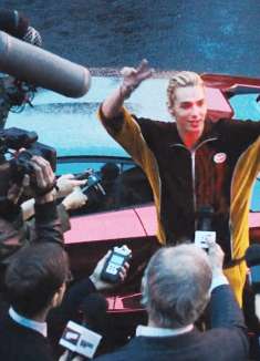 俄罗斯最恶富二代，醉酒肇事4岁小女孩，无罪释放竟还成了网红