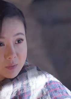 民兵康宝：女军官和大小姐不对付，谁知被鬼子追杀，两人成朋友