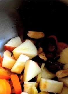 苹果搭配金桔，没想到这么实用，用途太聪明了，暖身还是营养