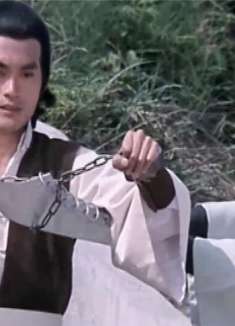 鹰爪铁布衫：这才叫经典老武打片，少侠刀枪不入，反杀三大魔头！
