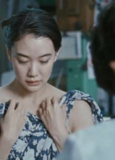 美女做胸模，建模男人看了一眼后，立马就忍不住了！