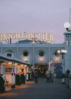 情绪感迷幻胶片，在海滨小城 Citywalk