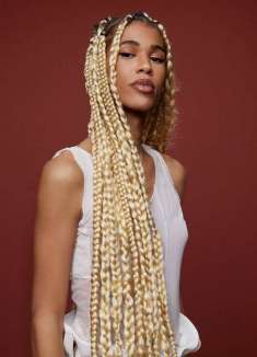 多彩音乐：法国巴西混血艺术家 Yndi 演绎「Ailleurs」