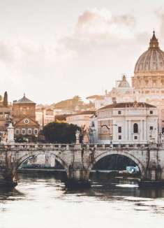 复古色调的小城，迷失在罗马光影里