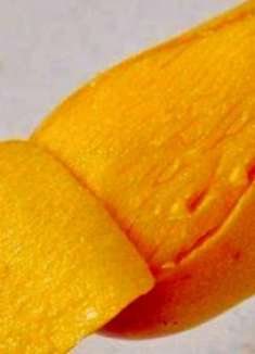 今天才知道，剥芒果这么简单，剥皮不脏手不流汁，这方法真棒