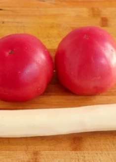 秋天要多吃山药，加2个西红柿，营养开胃，爽滑劲道，孩子超喜欢