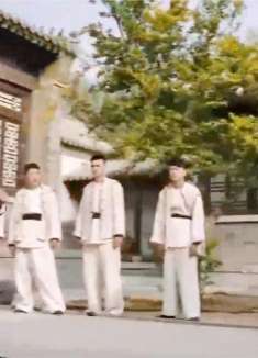 百家拳：恶徒嚣张摆擂残害同胞，师傅不为所动，没想徒弟忍不住了